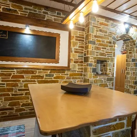 度假居 The Backyard Fisherman's House