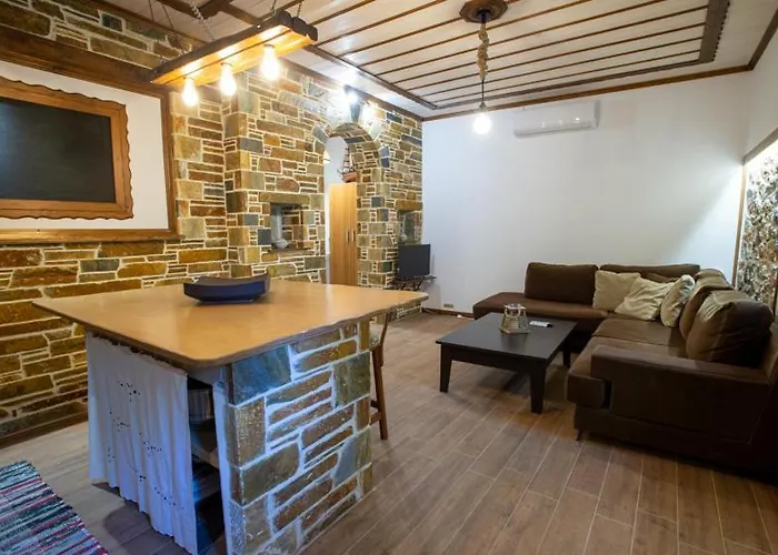 The Backyard Fisherman's House *